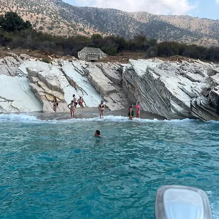 Roxer Boat Tours *