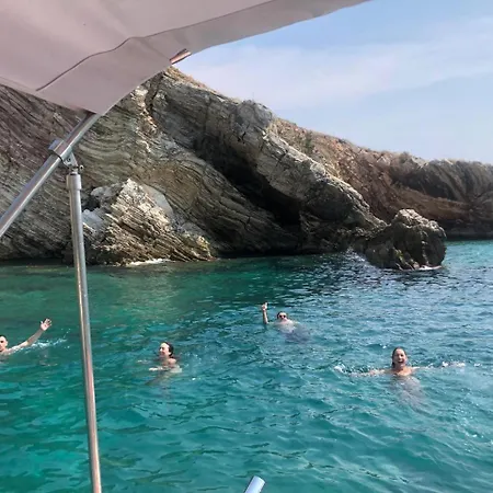 Hotel na wodzie Roxer Boat Tours Saranda
