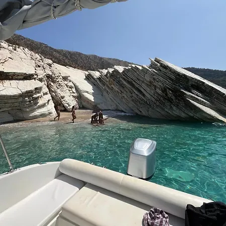 Roxer Boat Tours * Saranda