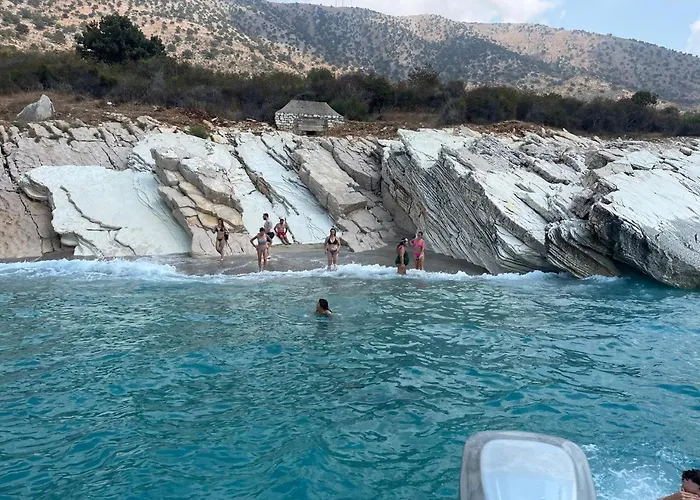 Roxer Boat Tours *