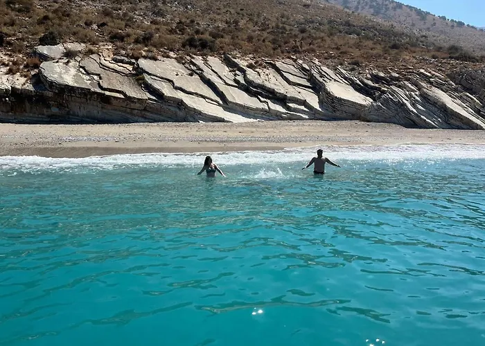 Hotel na wodzie Roxer Boat Tours